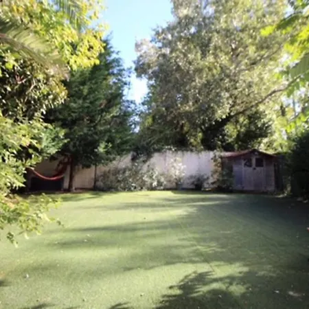 Holiday home Rose Pres Centre 4 Jardin *