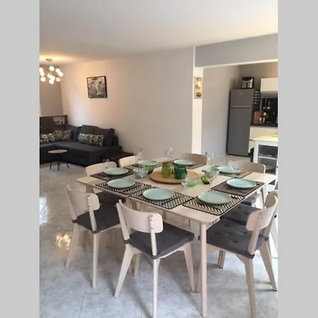 Holiday home Rose Pres Centre 4 Jardin *